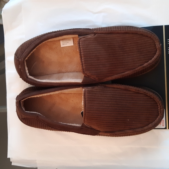GoldToe Men's Slippers - Picture 1 of 6